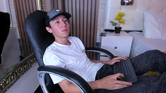 LeoRydeer online show from July 15, 12:56 pm