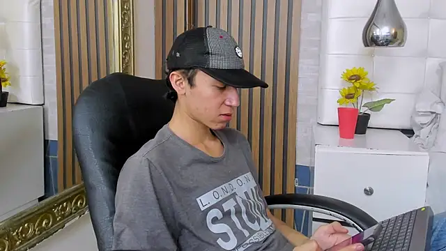 LeoRydeer online show from July 8, 12:42 pm