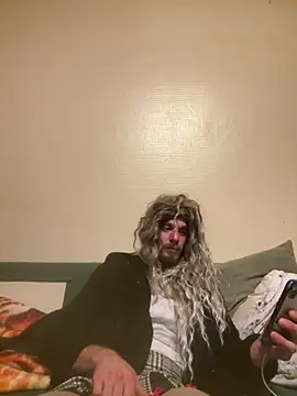 steph-travesti online show from June 9, 1:51 am