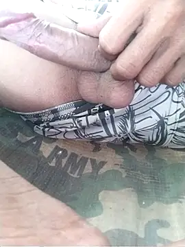 cutoonguyen11 online show from July 6, 9:28 am