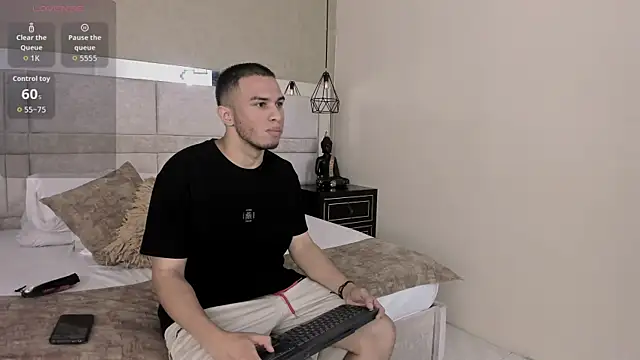 TomasDuquee online show from June 15, 4:26 am