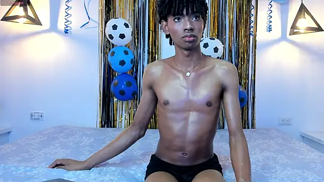 Little Ethaan online show from June 25, 3:53 am