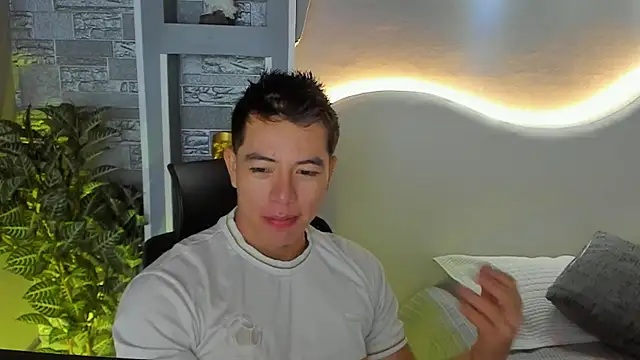 IanMancini online show from June 21, 11:49 am