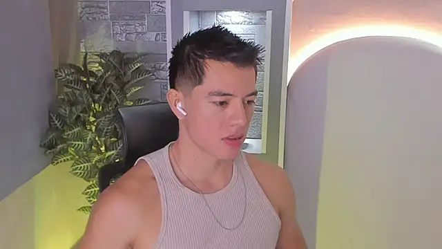 IanMancini online show from June 19, 4:12 pm