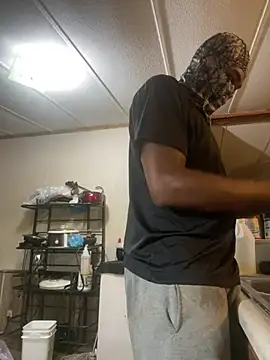 Midnight gator online show from June 29, 6:19 am