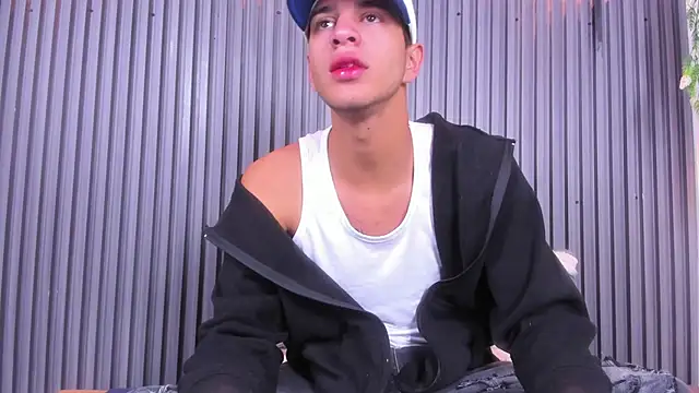 Tyler Noir online show from June 15, 12:08 pm