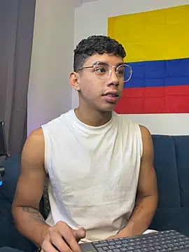 andy cute22 online show from June 11, 4:27 pm