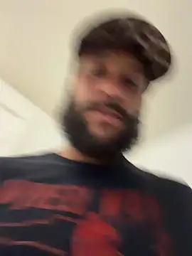 HungStr8Lightskin online show from July 10, 4:05 am