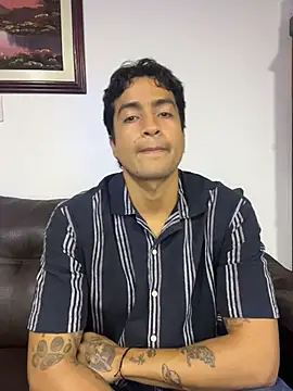 Crisloverrr online show from July 7, 12:21 am