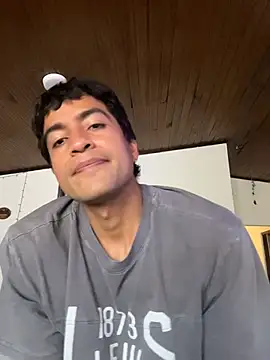Crisloverrr online show from July 10, 8:43 pm
