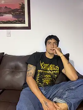 Crisloverrr online show from July 16, 5:14 am