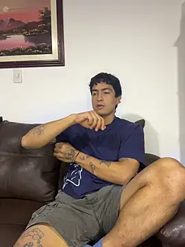 Crisloverrr online show from July 14, 11:44 pm