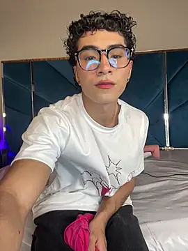 Danny king1 online show from July 18, 1:23 am