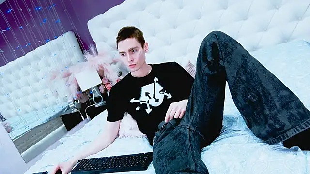 Swag owner online show from June 26, 1:35 pm