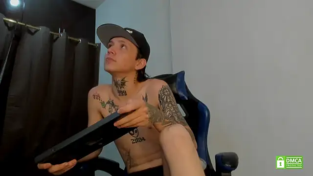 Nick TattooedGuy online show from June 26, 11:29 pm