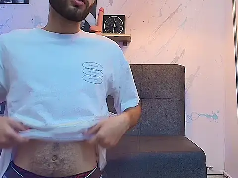 elliot flame online show from July 23, 9:34 pm