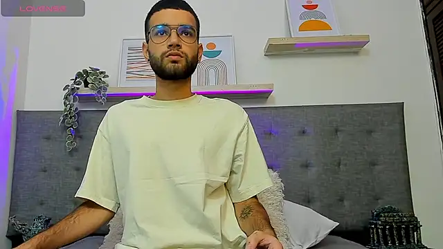 elliot flame online show from June 29, 3:34 pm