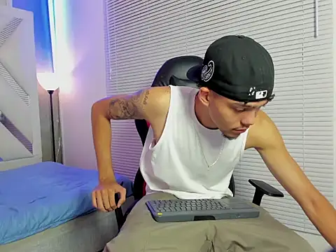 thiago preston online show from July 7, 7:28 pm