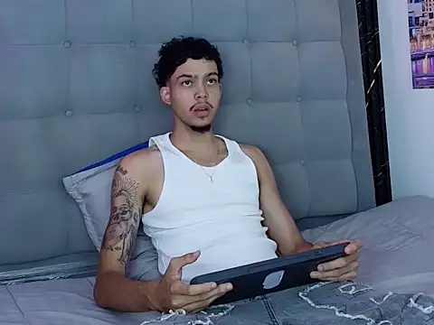 thiago preston online show from June 26, 7:49 pm