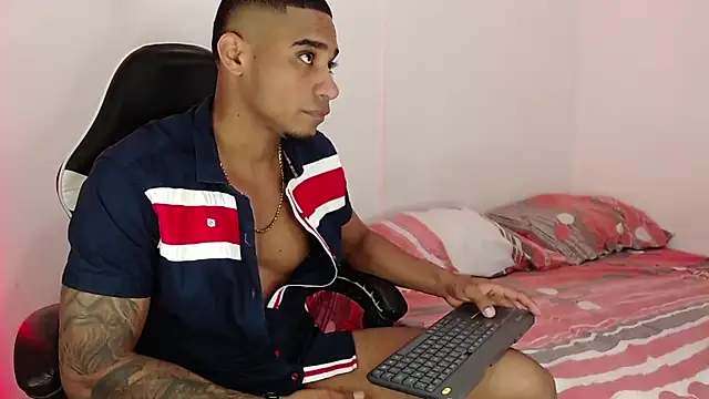 Karl Jensennxx online show from July 29, 4:55 am