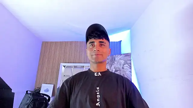 jacobJohns  online show from July 29, 4:55 am