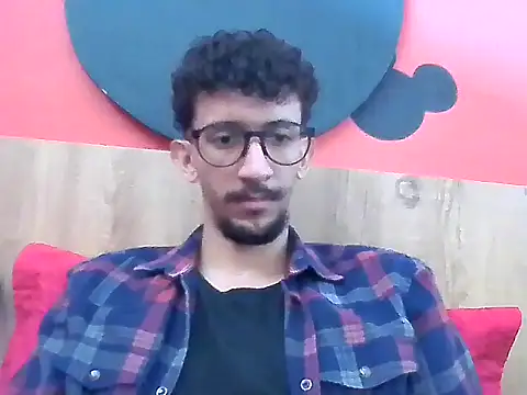 kngmah online show from June 29, 2:39 pm