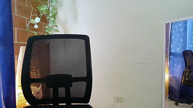 David-Nova  online show from June 24, 8:22 pm