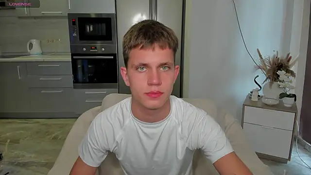 m0neyken online show from July 31, 2:33 am