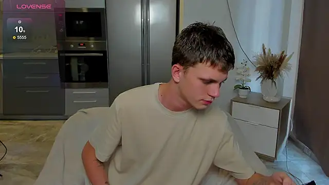m0neyken online show from August 1, 3:27 am