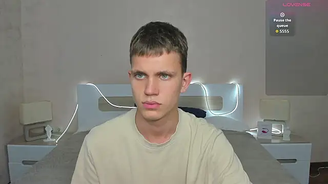 m0neyken online show from July 17, 2:19 am