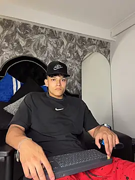 DilanMiller  online show from August 3, 4:57 pm