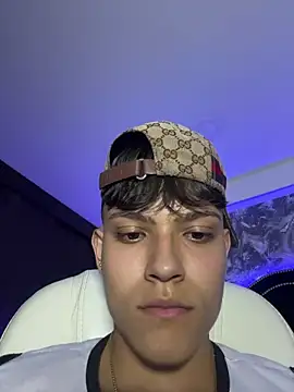 DilanMiller  online show from July 16, 5:31 pm