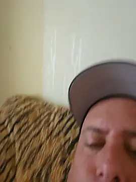 heterohotguy78 online show from July 28, 12:48 pm