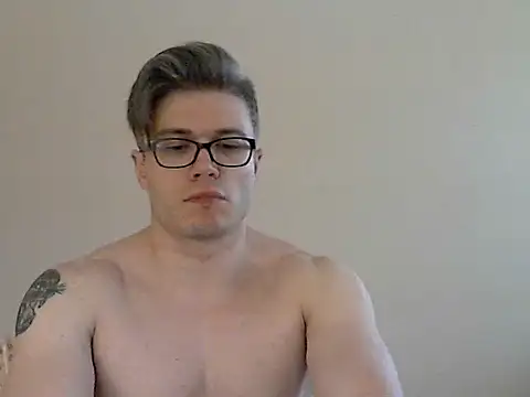 thuglife26 online show from July 10, 3:26 pm