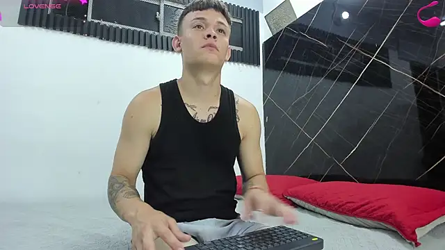 Robinlion91 online show from August 2, 4:11 am