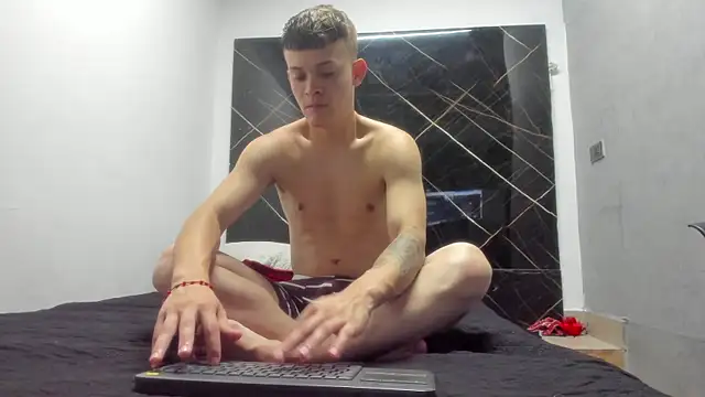 Robinlion91 online show from July 28, 11:47 pm