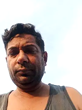 Anyone 143 online show from July 10, 1:14 pm