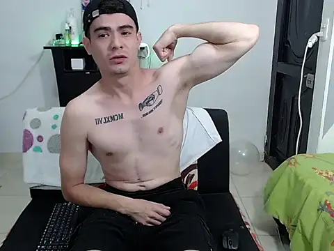 Zac Efront online show from July 20, 4:20 pm