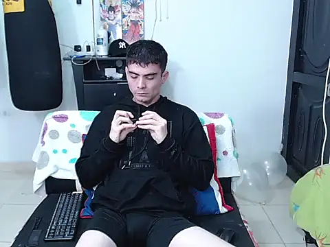 Zac Efront online show from July 20, 2:18 am