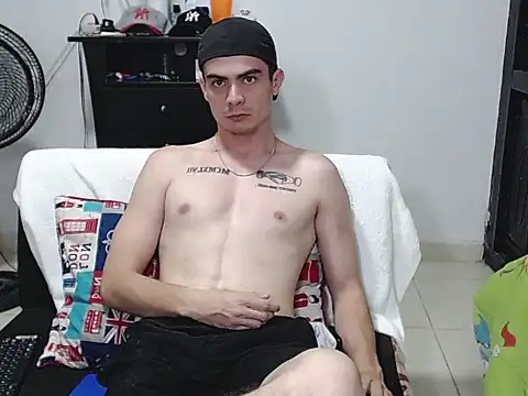 Zac Efront online show from July 30, 2:00 am