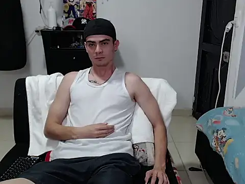 Zac Efront online show from July 26, 6:27 pm