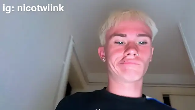 twiinknico online show from July 18, 12:10 pm