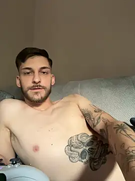 skinnytwink2008 online show from July 14, 4:46 pm