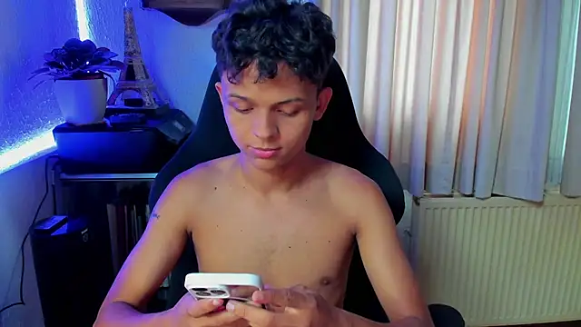 carlos 00foxx online show from July 6, 5:15 am