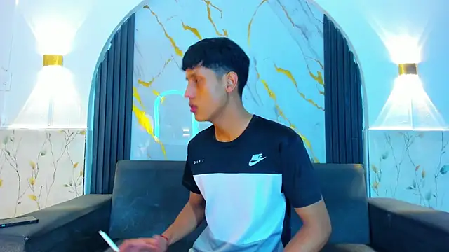 EMILIANO BLESS online show from July 22, 8:56 pm