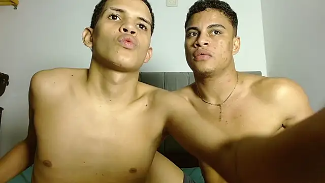 Jose And Daniel online show from July 6, 4:53 am
