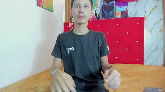 miky vellmont online show from July 3, 7:18 pm
