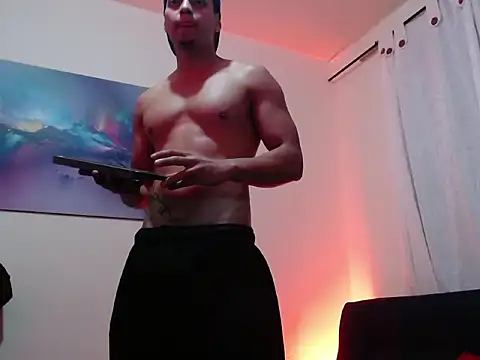 RYAN PITTS online show from July 14, 3:40 pm