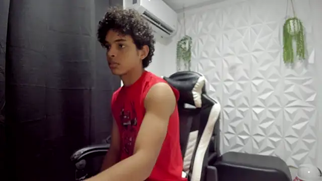 Boy king28 online show from June 30, 9:27 pm