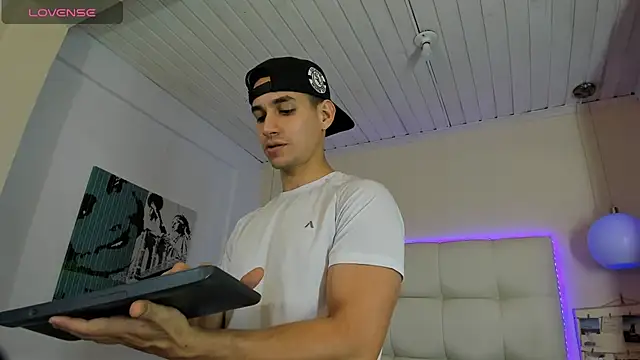 Jamexxx1  online show from July 17, 8:59 pm